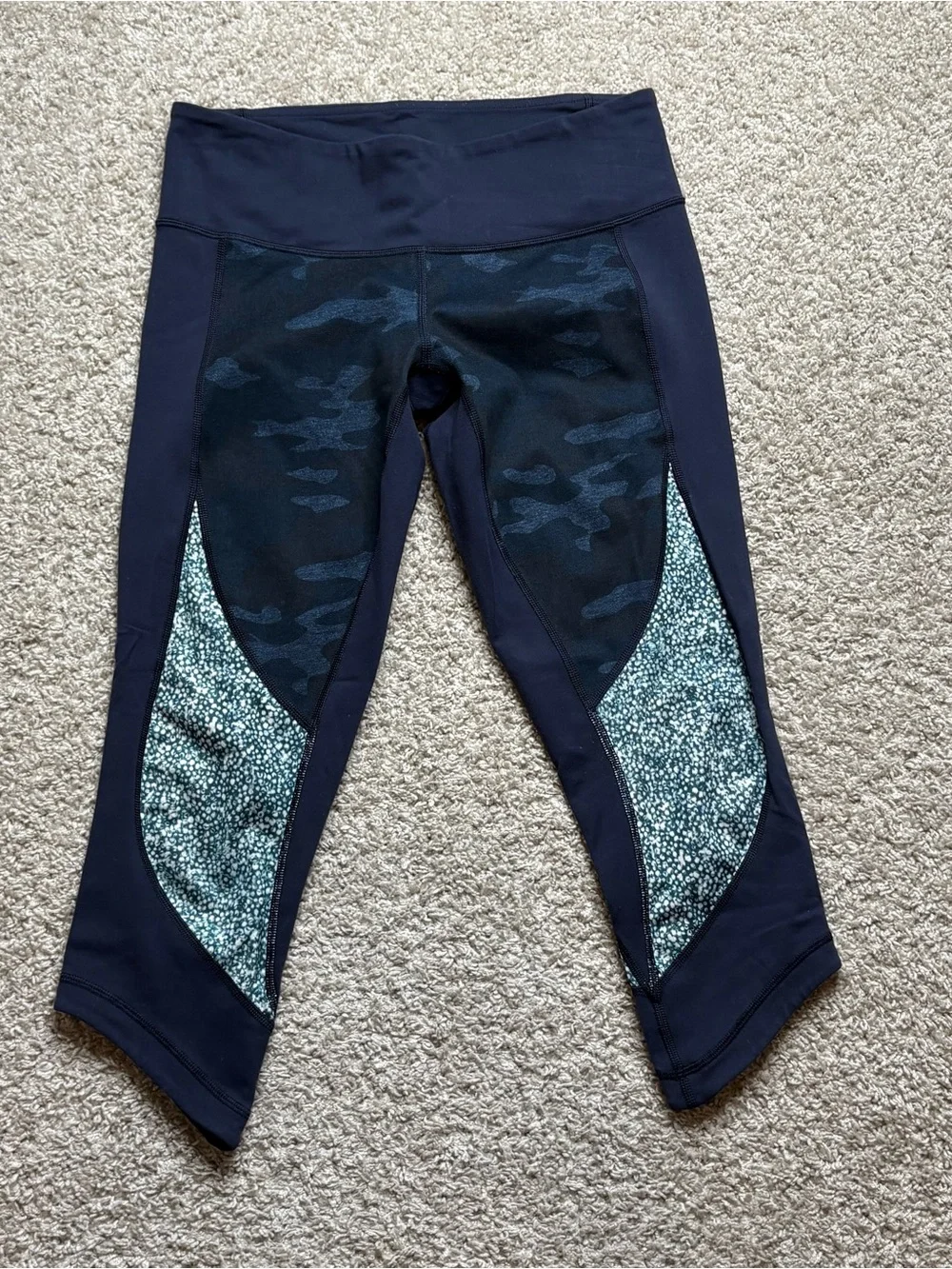 Lululemon  Wunder Under Crop *Full-On Luon